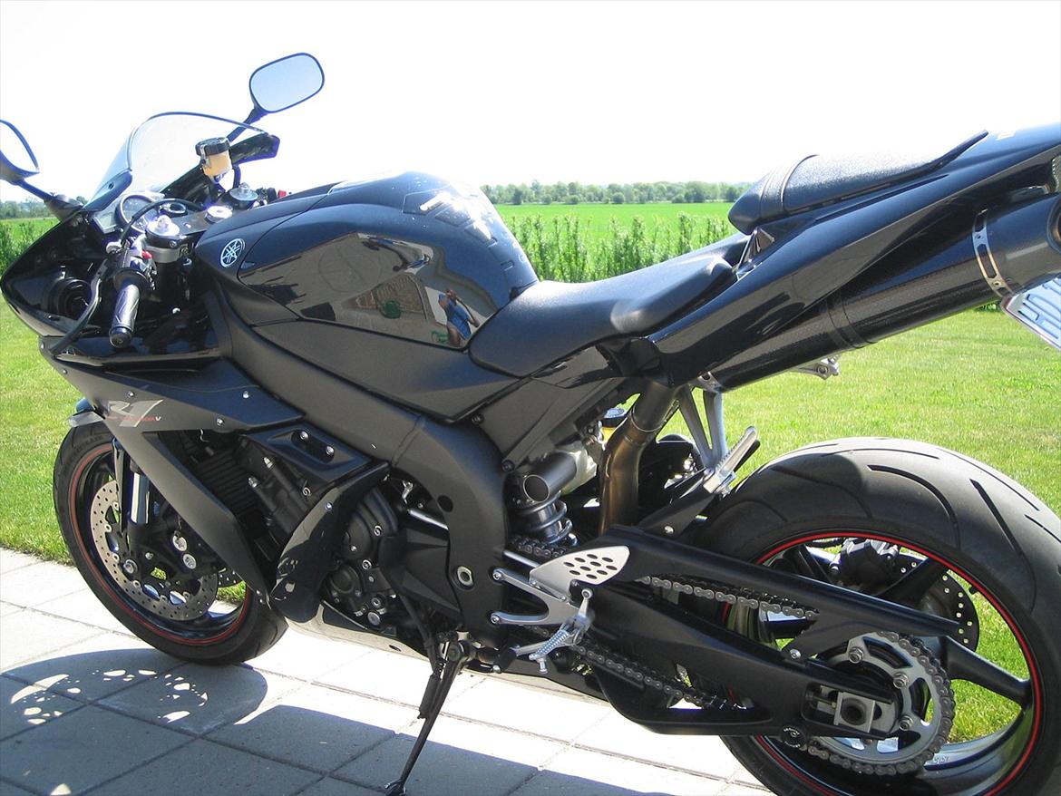 Yamaha YZF R1 (SOLGT) billede 4