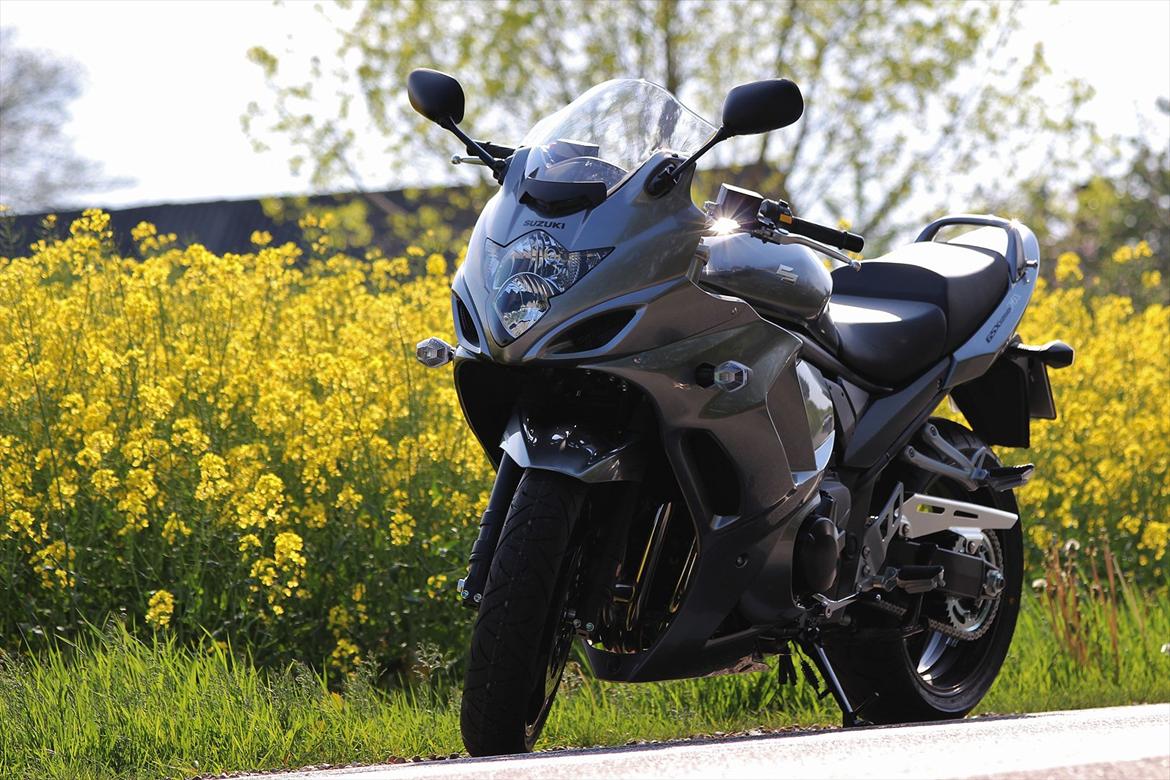 Suzuki GSX 1250 FA Nyt legetøj ! billede 3