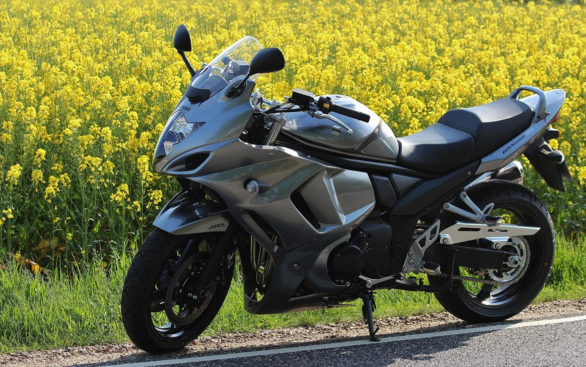 Suzuki GSX 1250 FA Nyt legetøj ! billede 4