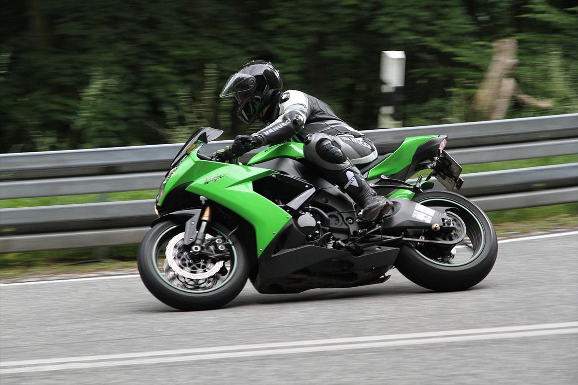 Kawasaki ZX10R - Billedet er taget i Harzen billede 1