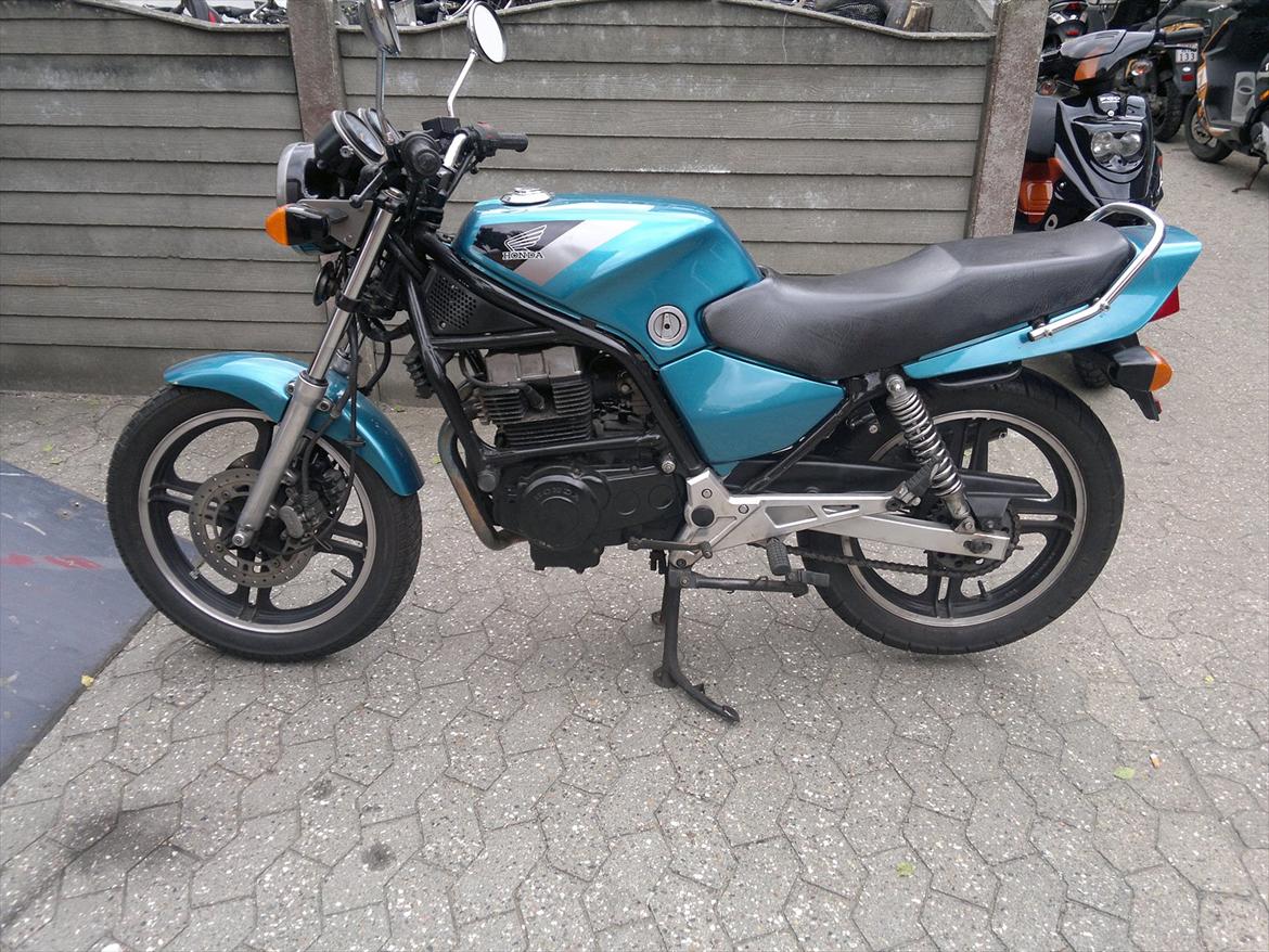 Honda cb 450s