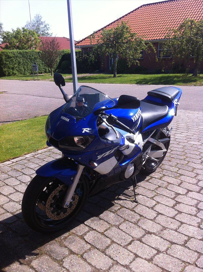 Yamaha R6 billede 4