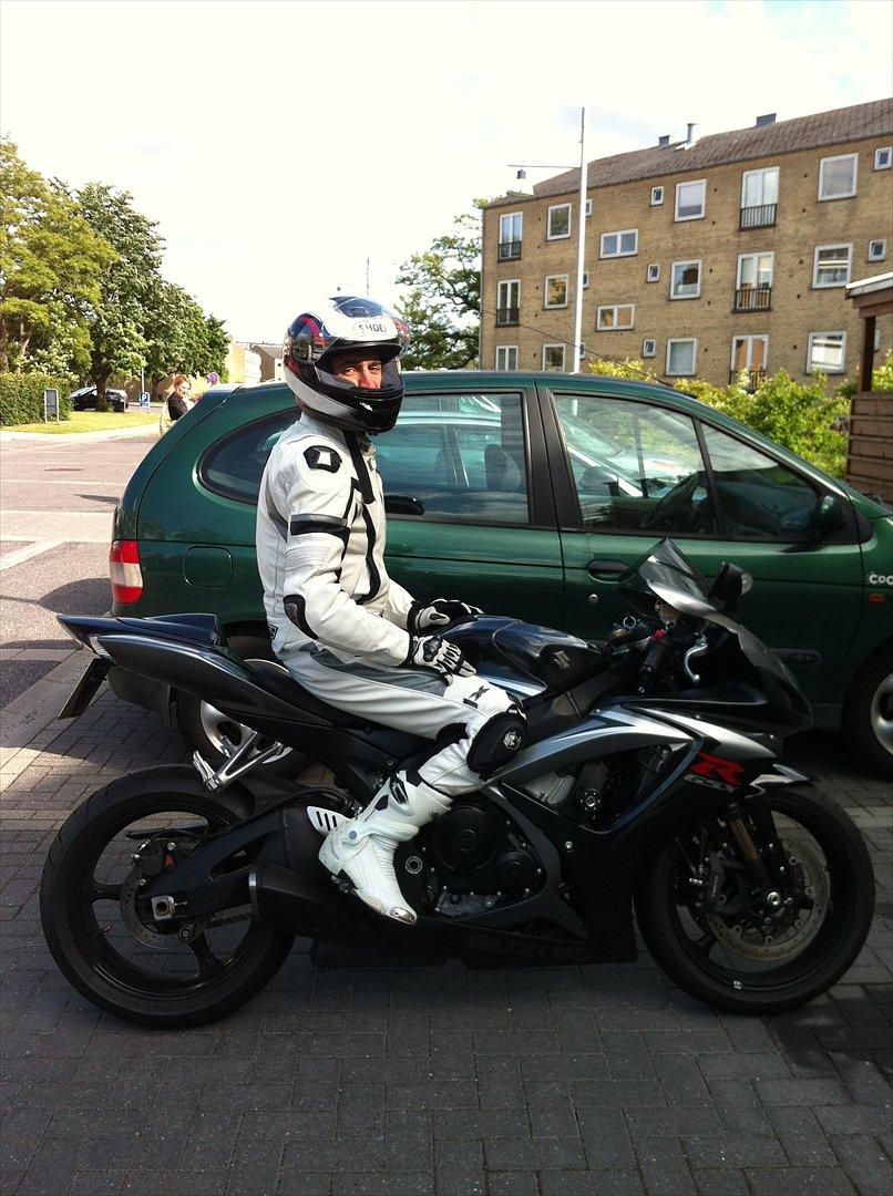 Suzuki GSX R 750 - The white duke
 billede 18