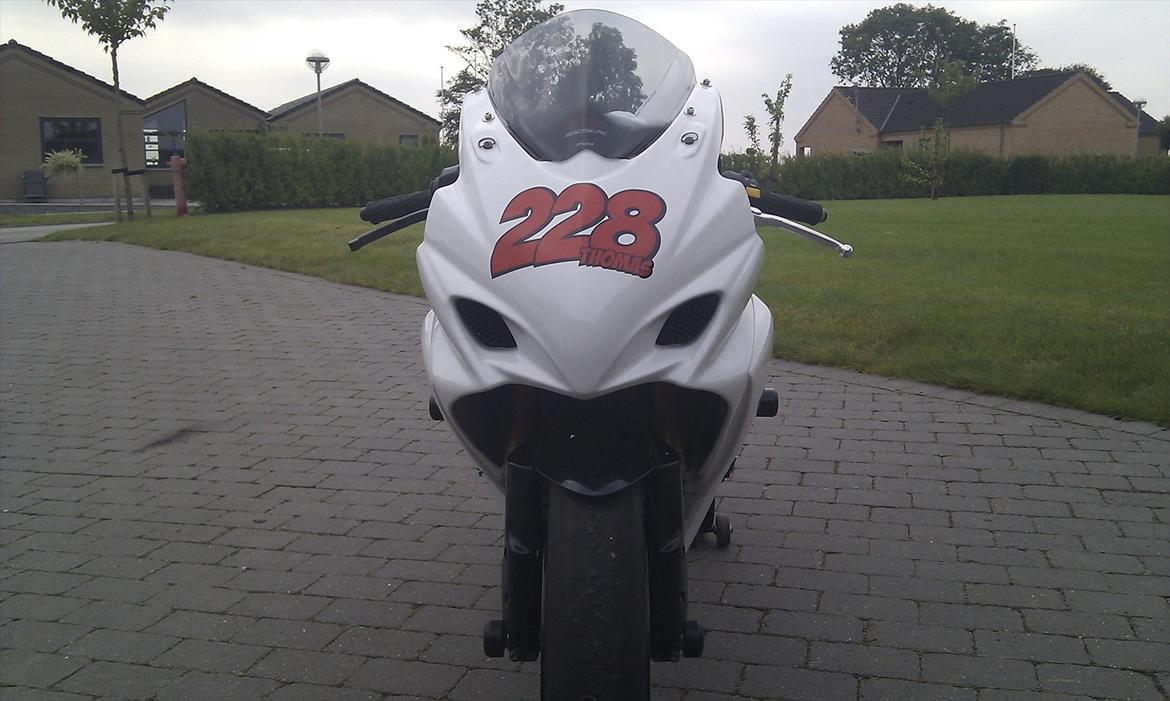 Suzuki GSXR - "Face front, but..." billede 6