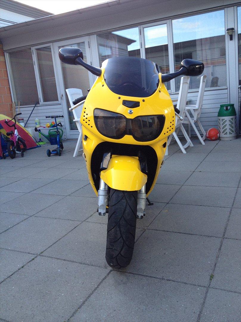 Honda CBR 900 rr billede 1