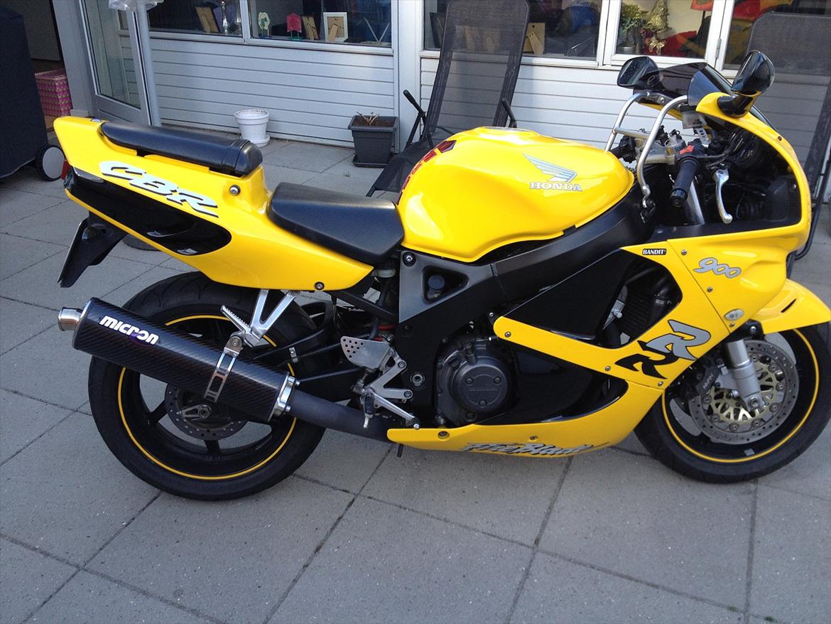 Honda CBR 900 rr billede 3