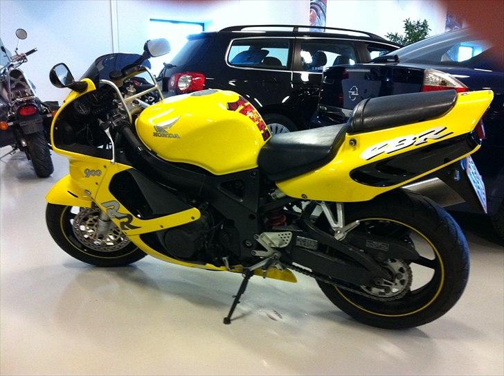 Honda CBR 900 rr billede 5