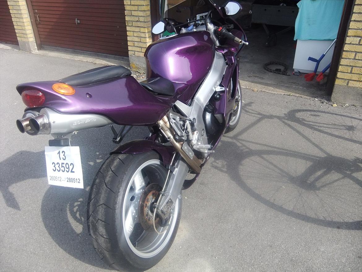 Kawasaki ZX 7R billede 5