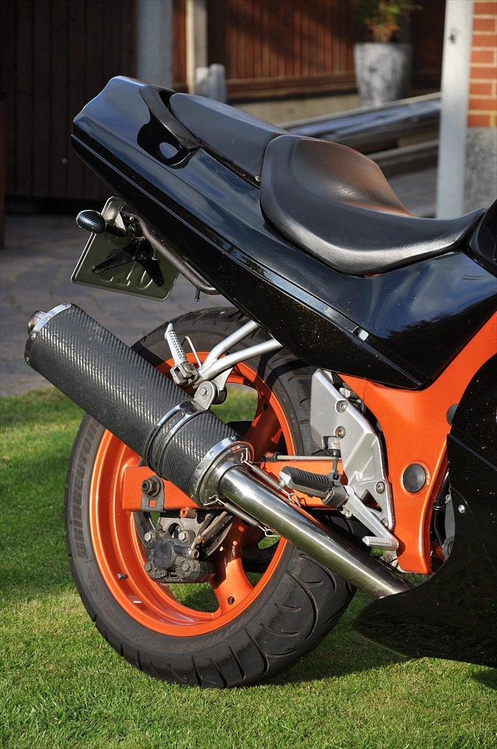 Suzuki RF 600 R billede 2