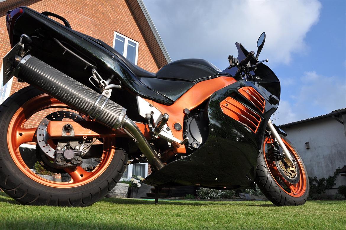 Suzuki RF 600 R billede 5