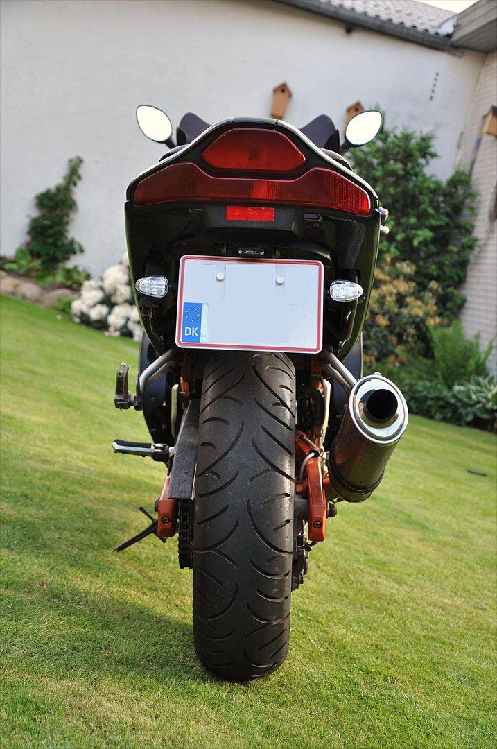 Suzuki RF 600 R billede 8