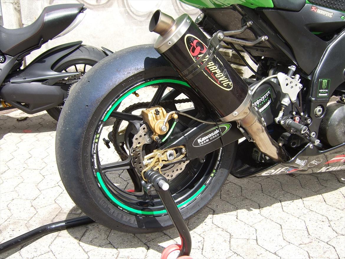 Kawasaki ZX10R billede 19