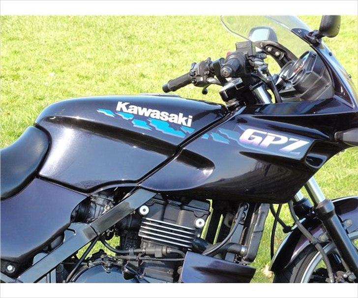 Kawasaki GPZ500S billede 1