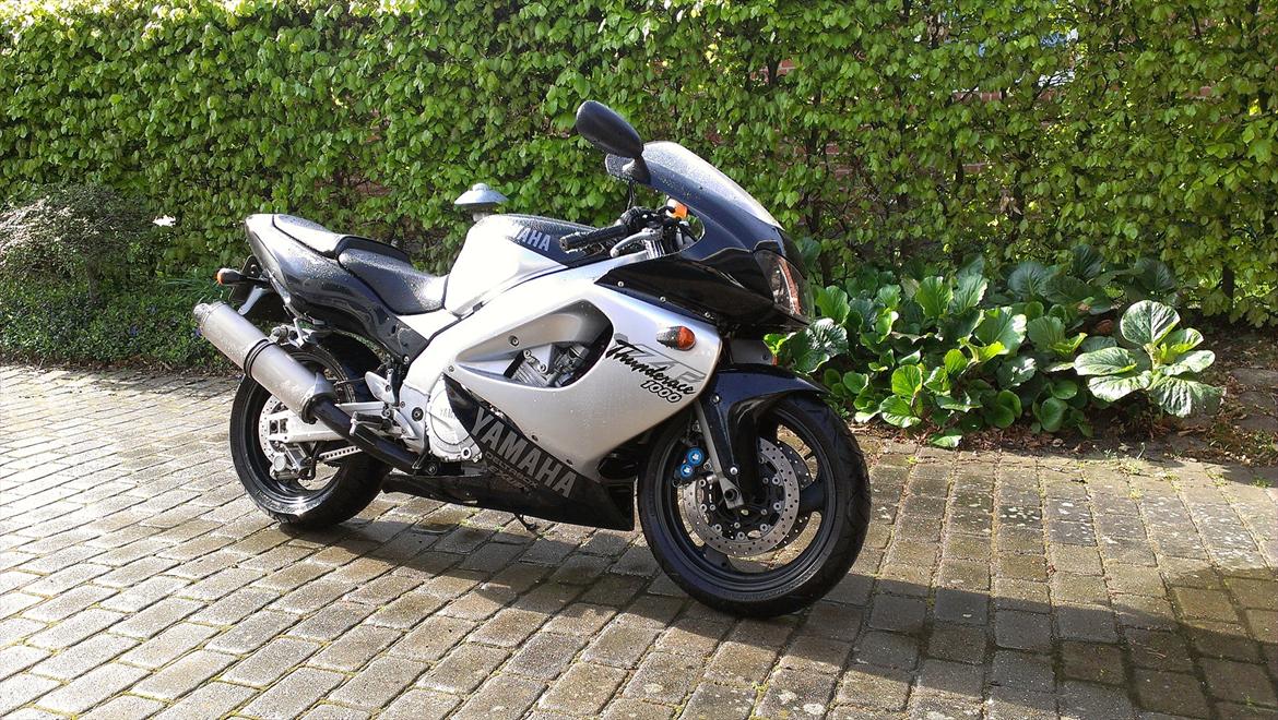 Yamaha YZF1000R Thunderace billede 1