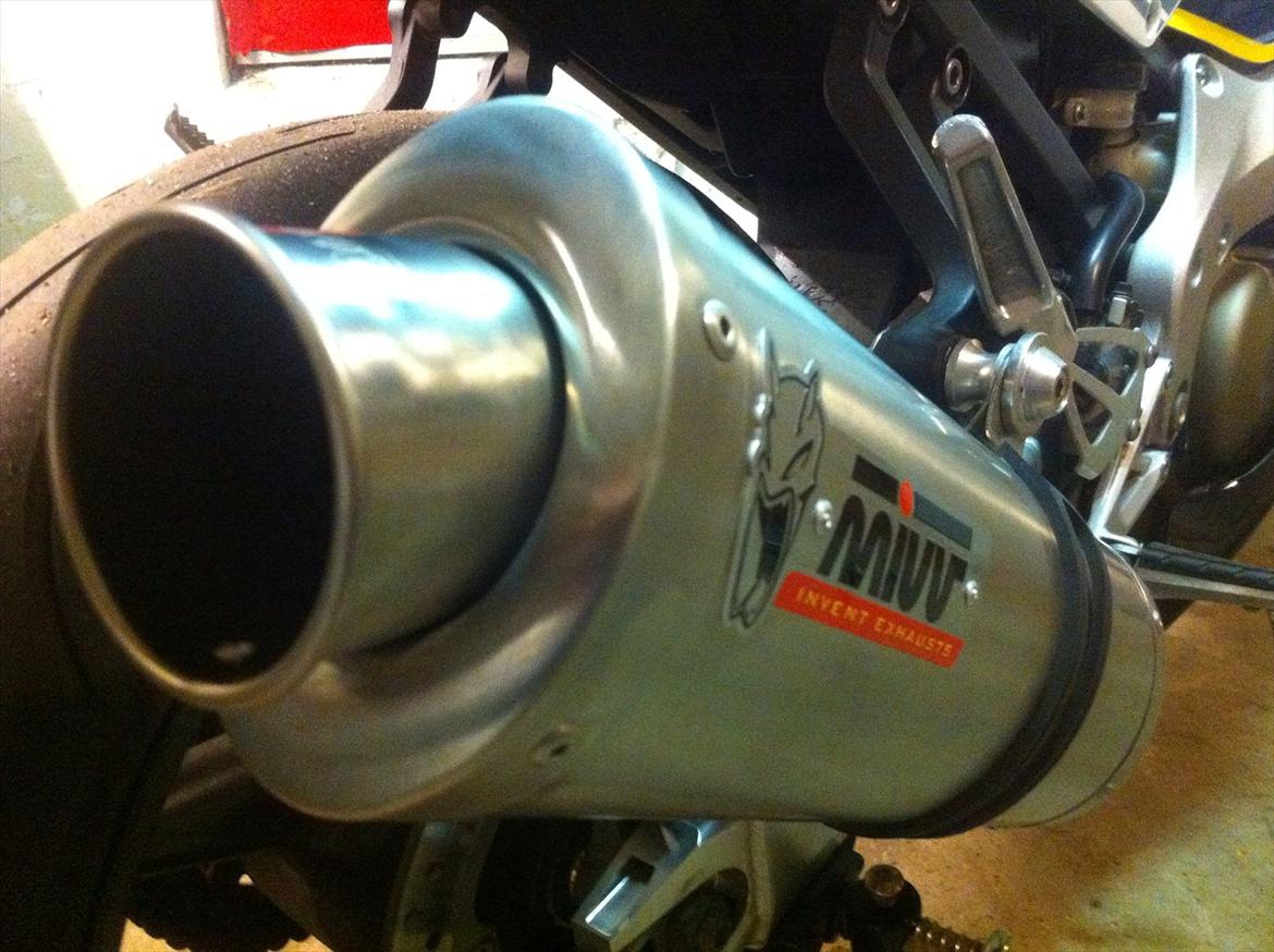 Honda CBR 600 F4i Sport Rossi - Så fik jeg endelig taget mig sammen til at skaffe en anden udstødning billede 14