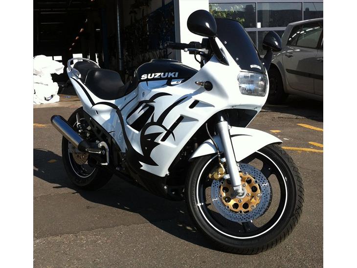 {{currentPhoto.altText}} billede {{currentPhoto.number}}