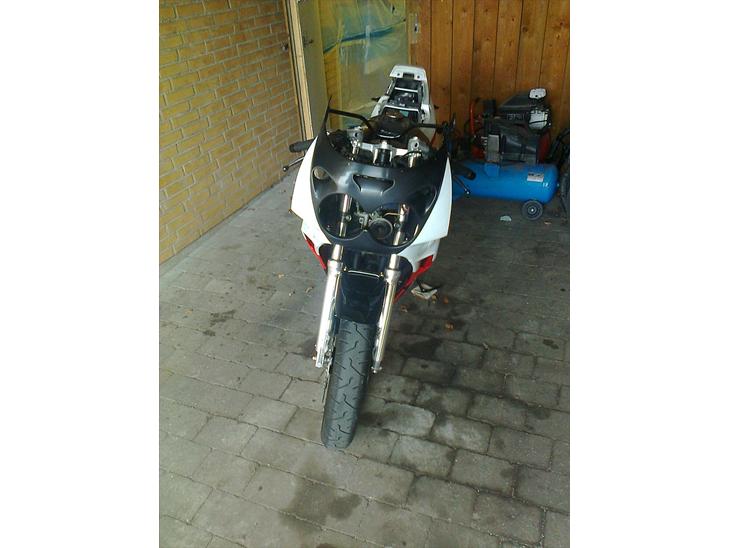 {{currentPhoto.altText}} billede {{currentPhoto.number}}