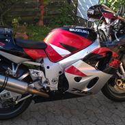 Suzuki GSXR 750 SRAD