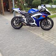 Suzuki GSXR 750 K7