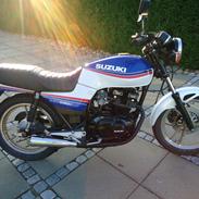 Suzuki GSX 250 ES