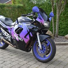 Suzuki GSX750F "SOLGT"