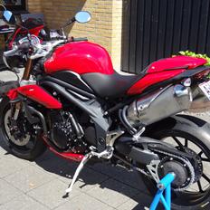 Triumph speed triple 1050