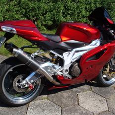 Aprilia RSV 1000R