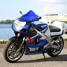 Suzuki GSXR 750 (SOLGT)