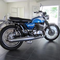 Suzuki T500 Titan