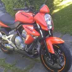 Kawasaki er6n (SOLGT)