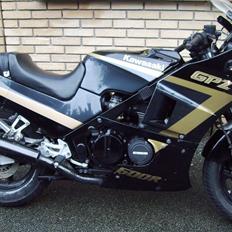 Kawasaki GPZ 600 R