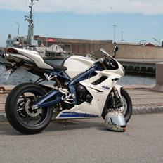 Triumph Daytona 675 SE