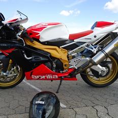 Aprilia RSVR Factory