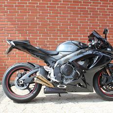 Suzuki GSX 750 R (SOLGT)