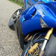 Kawasaki ZX6R 636