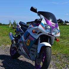 Yamaha FZR 600 R *TIL SALG*