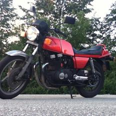 Suzuki GSX400