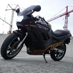 Suzuki GSX 750 F