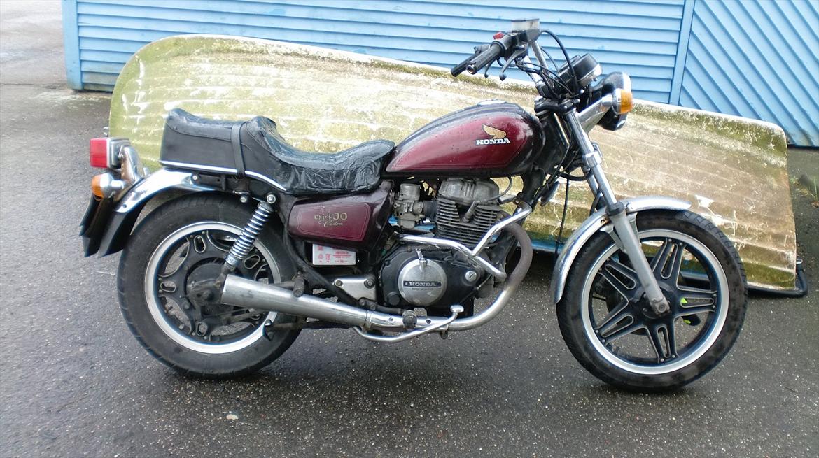 Honda CM 400 Custom billede 2