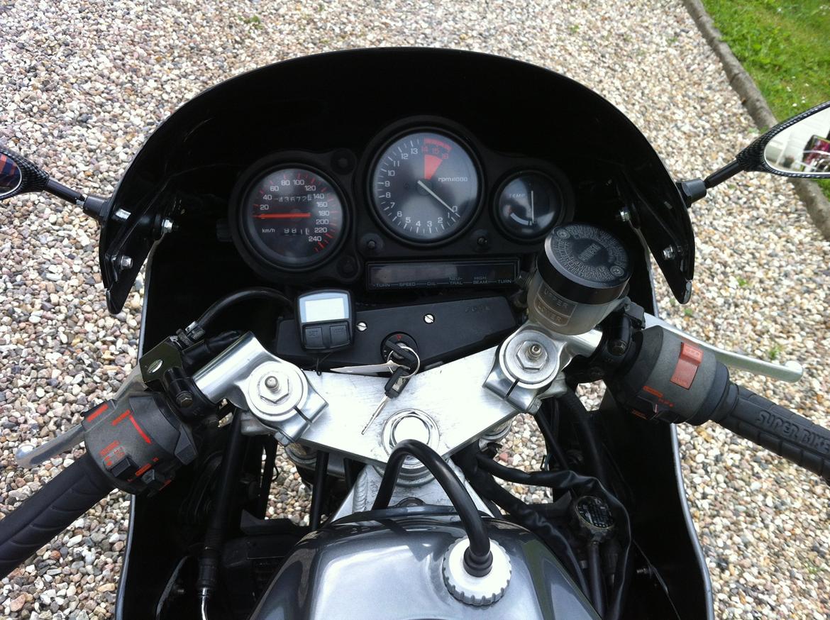 Honda VFR 400R NC24 billede 6