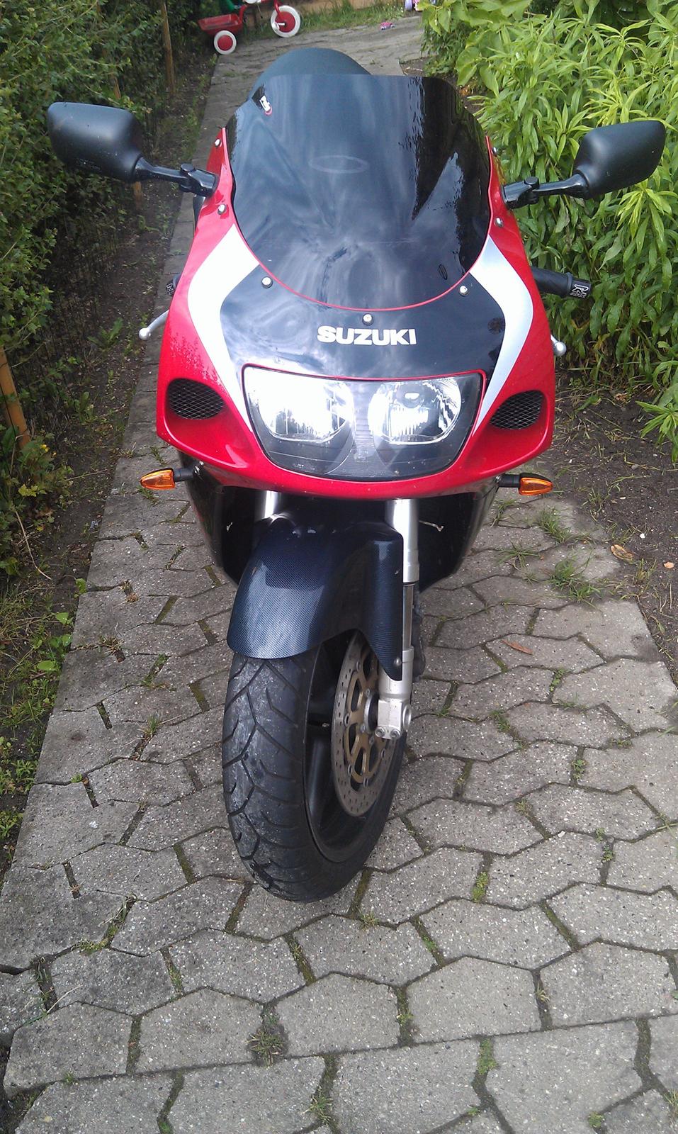 Suzuki GSXR 750 SRAD billede 6