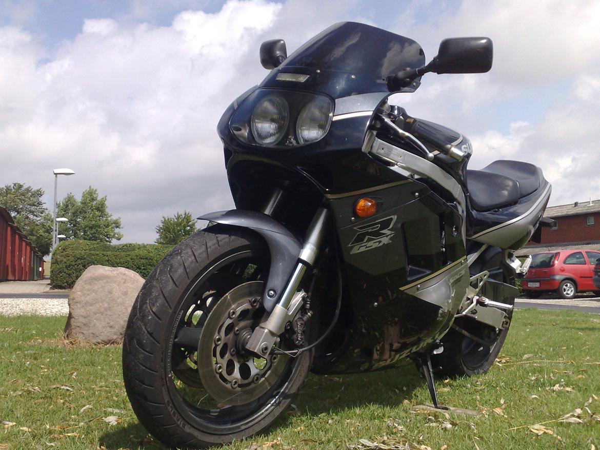 Suzuki GsxR 750 billede 3