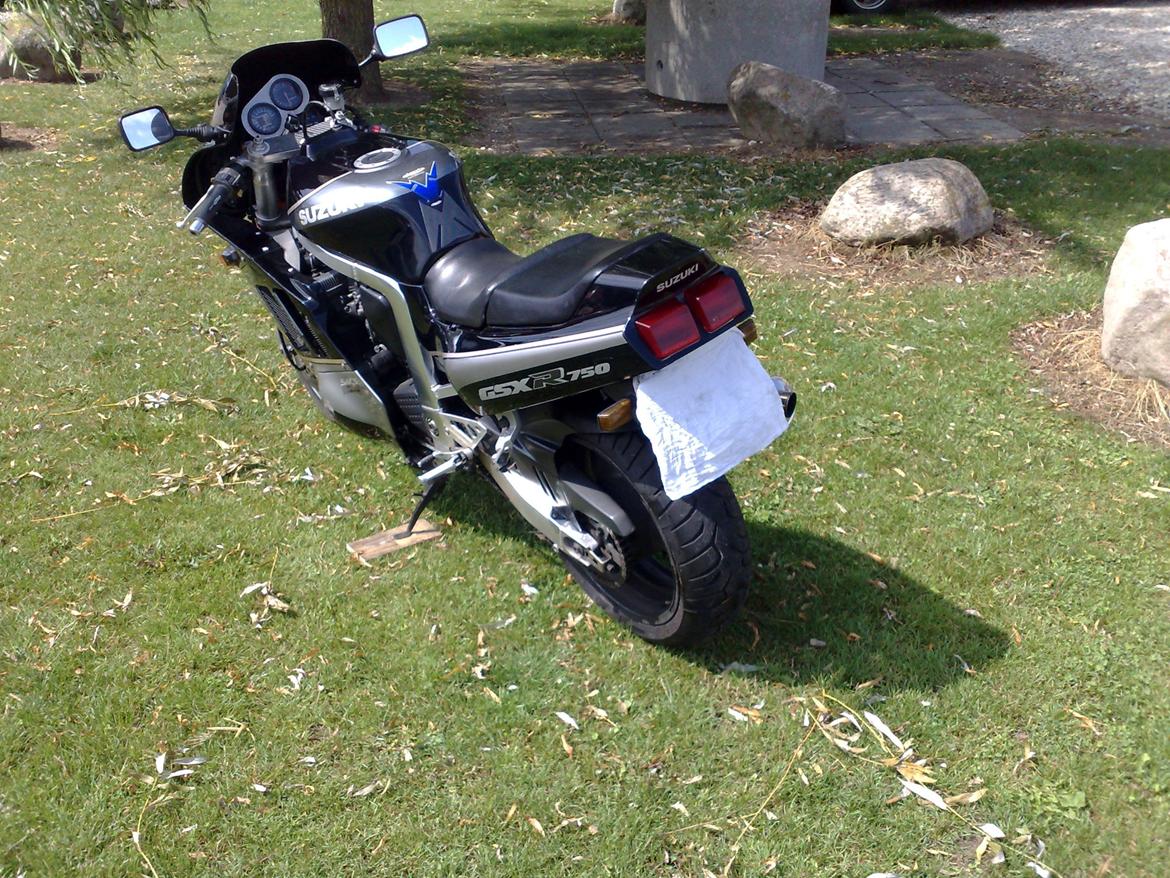 Suzuki GsxR 750 billede 8