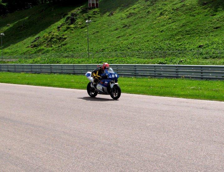 Honda RVF400/NC35 billede 2