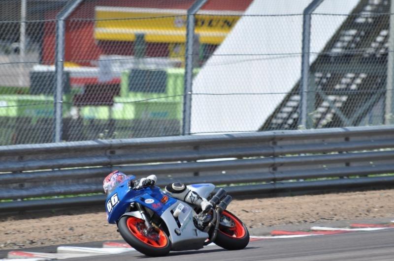 Honda RVF400/NC35 billede 9