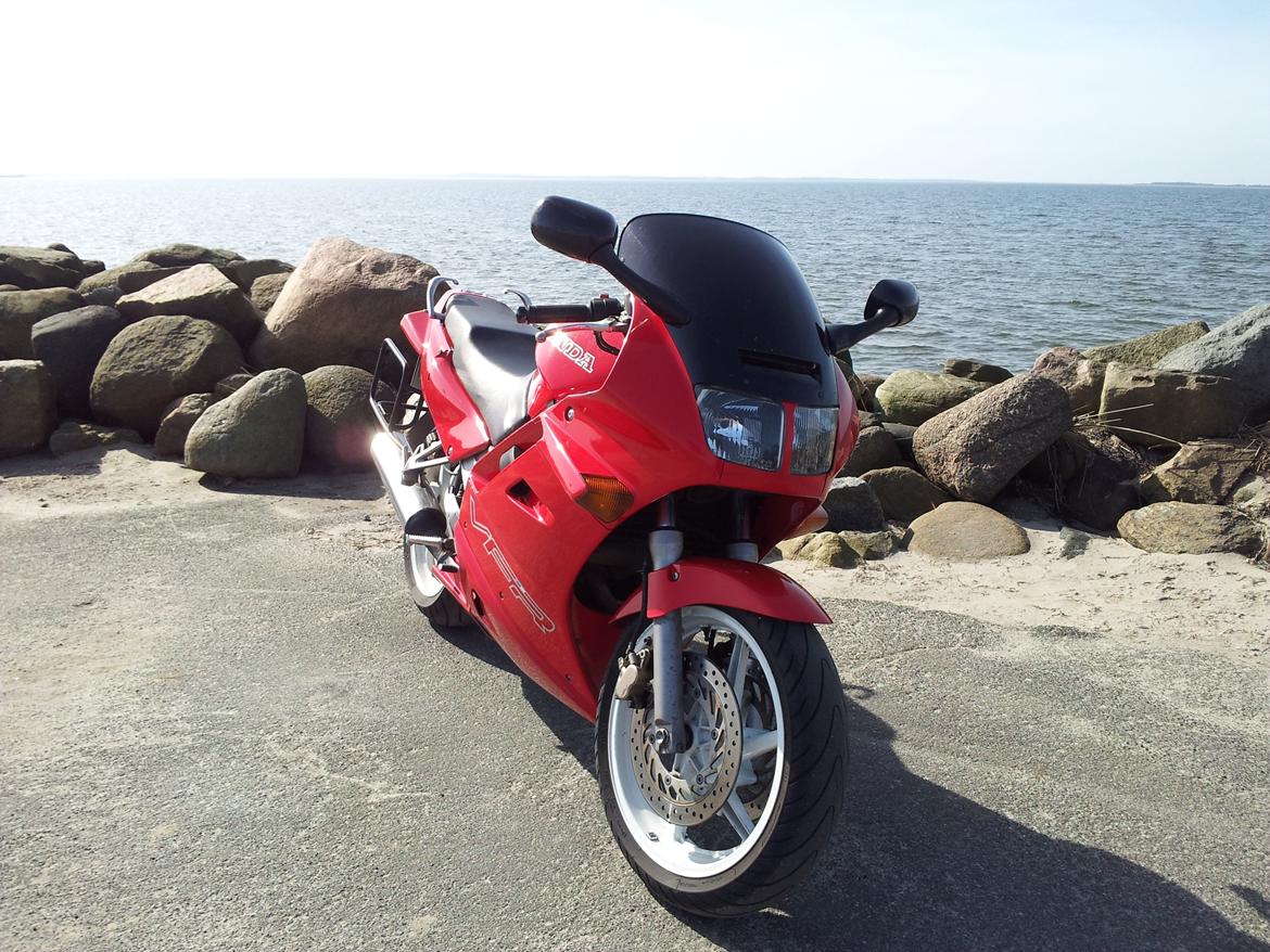 Honda VFR RC36-1 billede 2