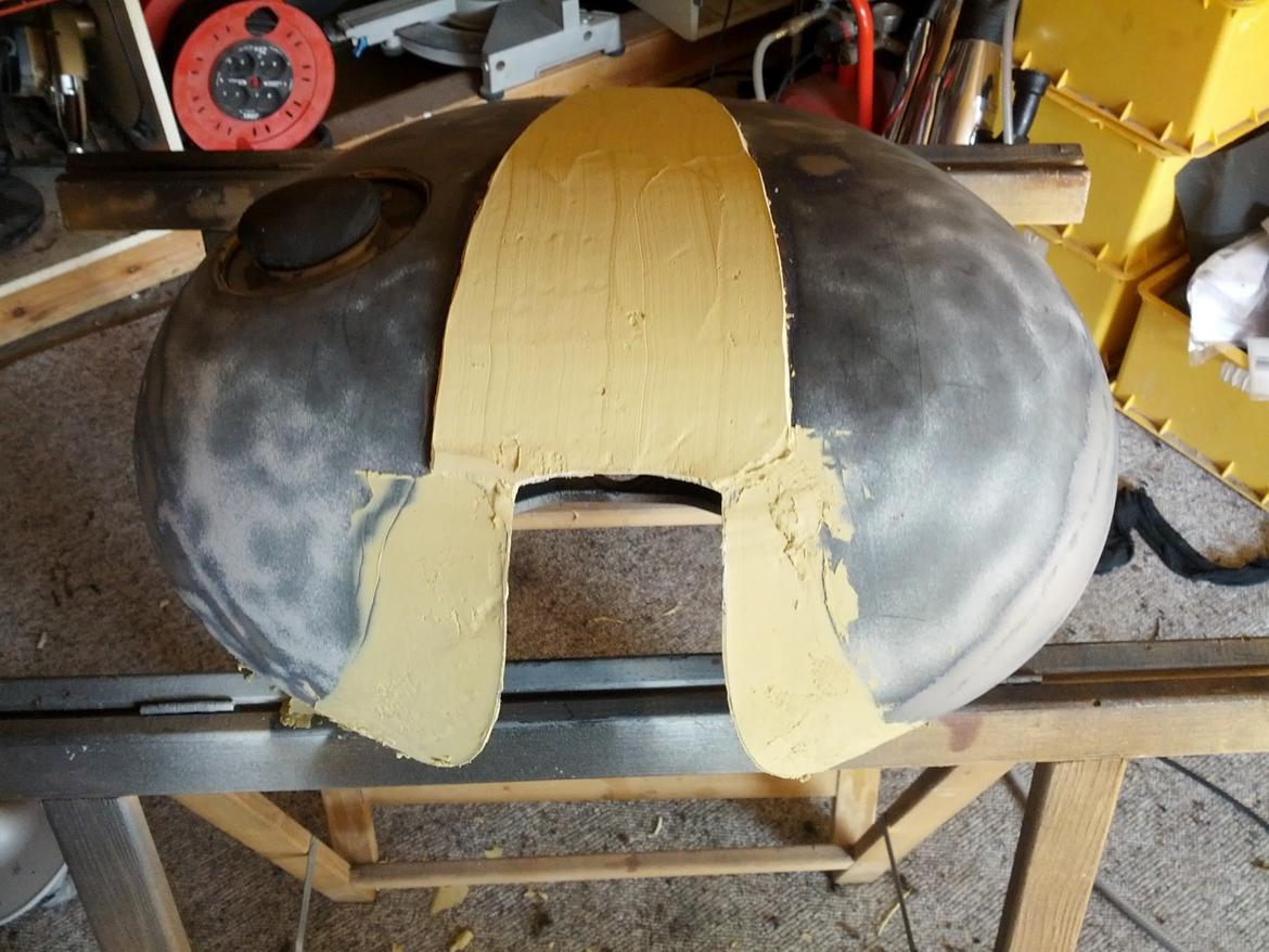 Kawasaki VN800 Classic - Original tank spartlet med kemisk metal billede 5