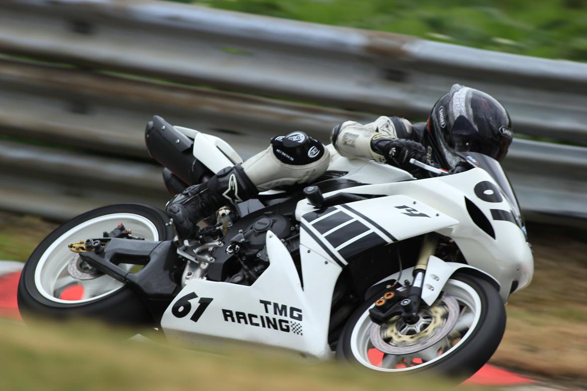 Yamaha R1 billede 6
