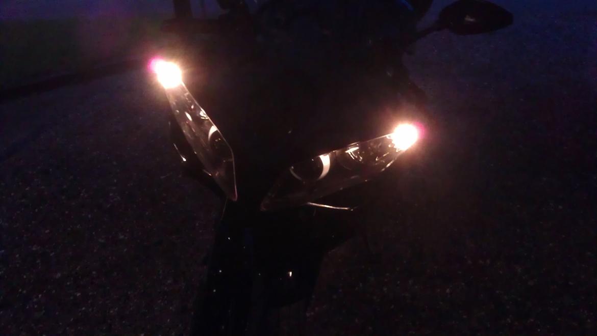 Yamaha yzf r1 *død* billede 8
