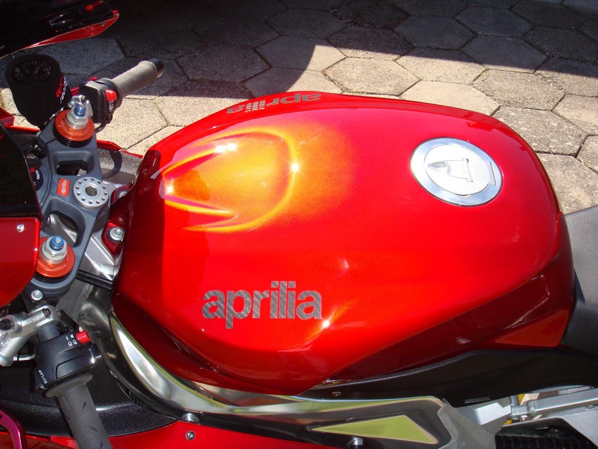Aprilia RSV 1000R billede 16